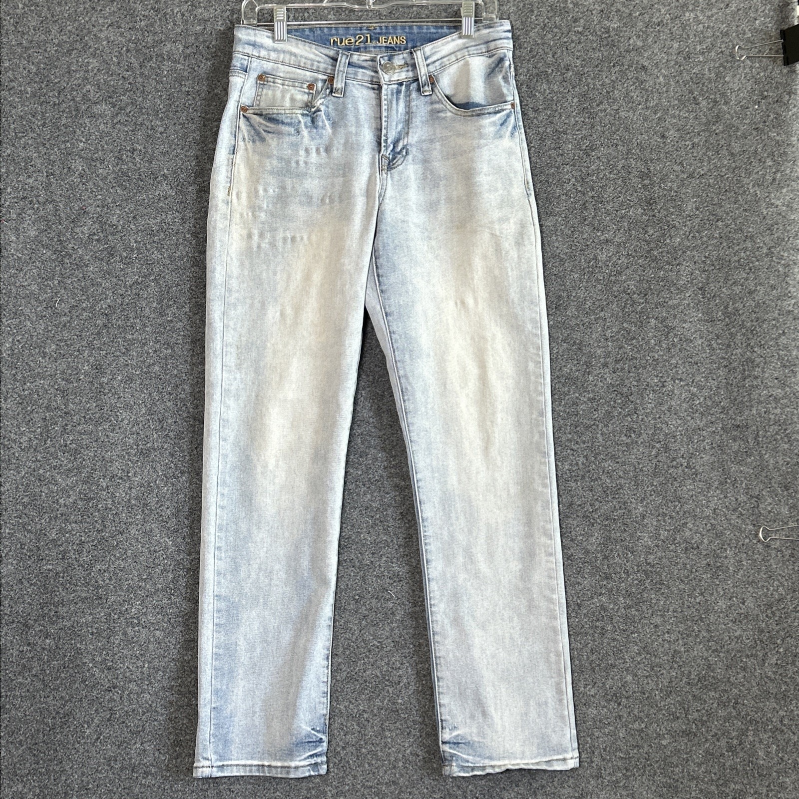 Rue21 Women's Straight Ultra Flex Stretch Mom Jeans Light Wash - Size 28x30